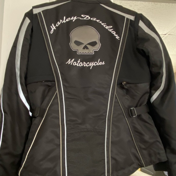 Womens Harley Davidson lighter weight motorcycle jacket - Picture 5 of 6